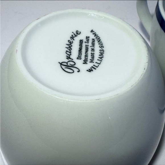 Set of 2 | White Ceramic Williams Sonoma Brasserie Blue Flat Mugs Tea Cups - Picture 10 of 12